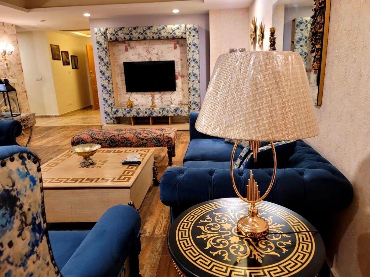 Royal Residencia Centaurus Apartment Исламабад Екстериор снимка