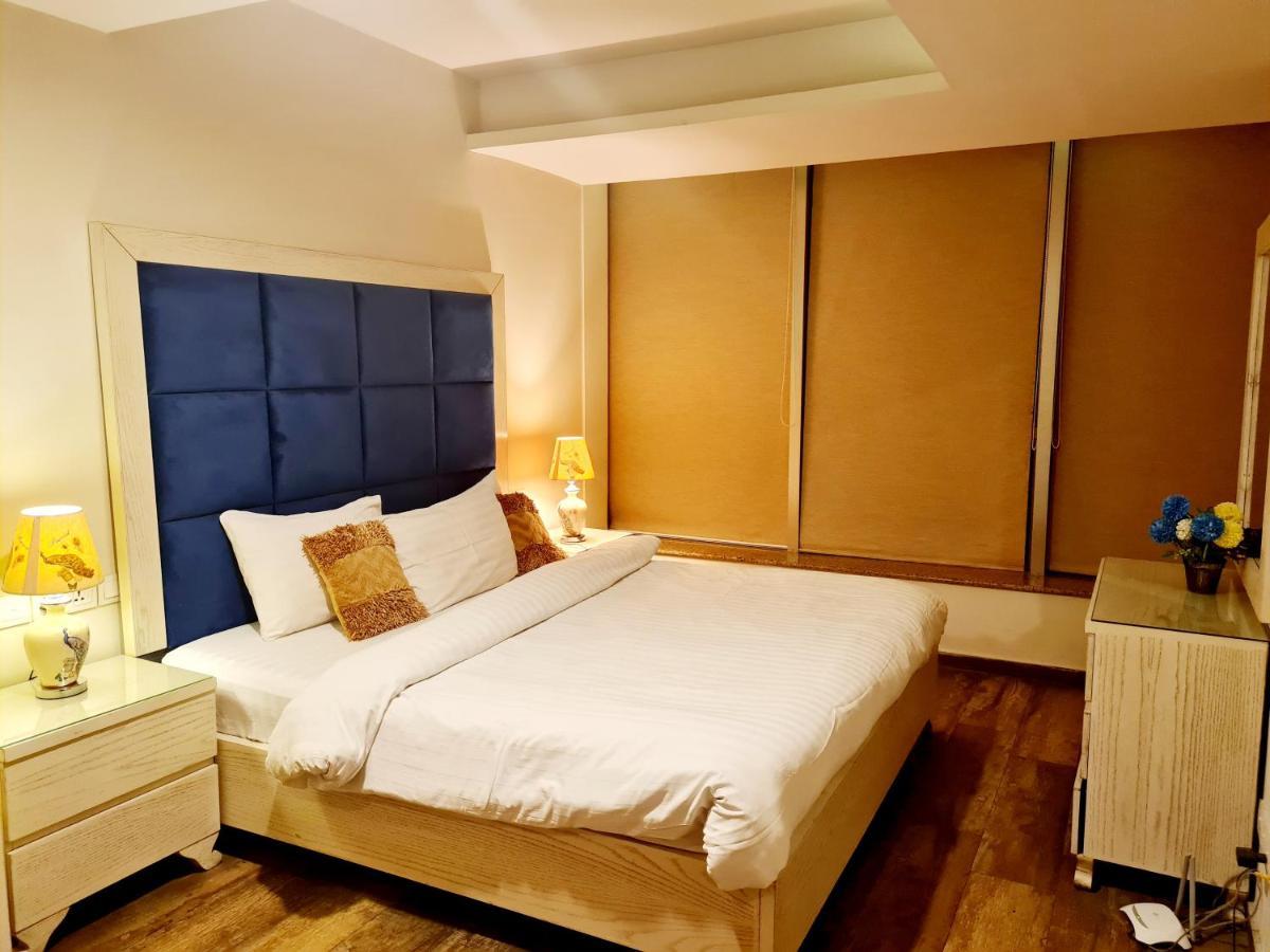 Royal Residencia Centaurus Apartment Исламабад Екстериор снимка