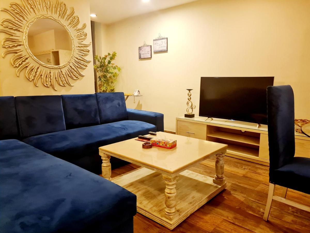 Royal Residencia Centaurus Apartment Исламабад Екстериор снимка