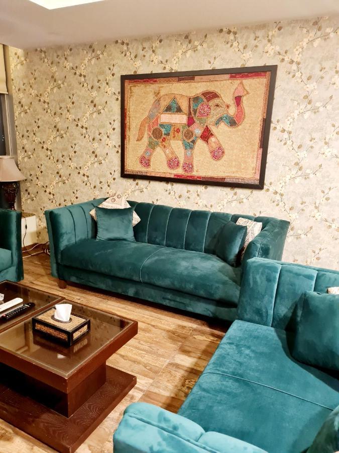 Royal Residencia Centaurus Apartment Исламабад Екстериор снимка