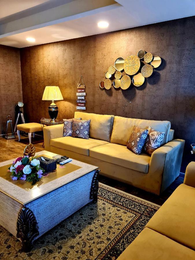 Royal Residencia Centaurus Apartment Исламабад Екстериор снимка