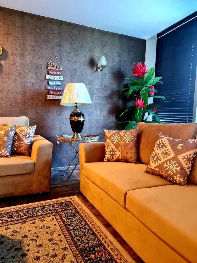 Royal Residencia Centaurus Apartment Исламабад Екстериор снимка