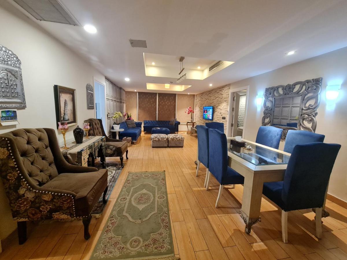 Royal Residencia Centaurus Apartment Исламабад Екстериор снимка