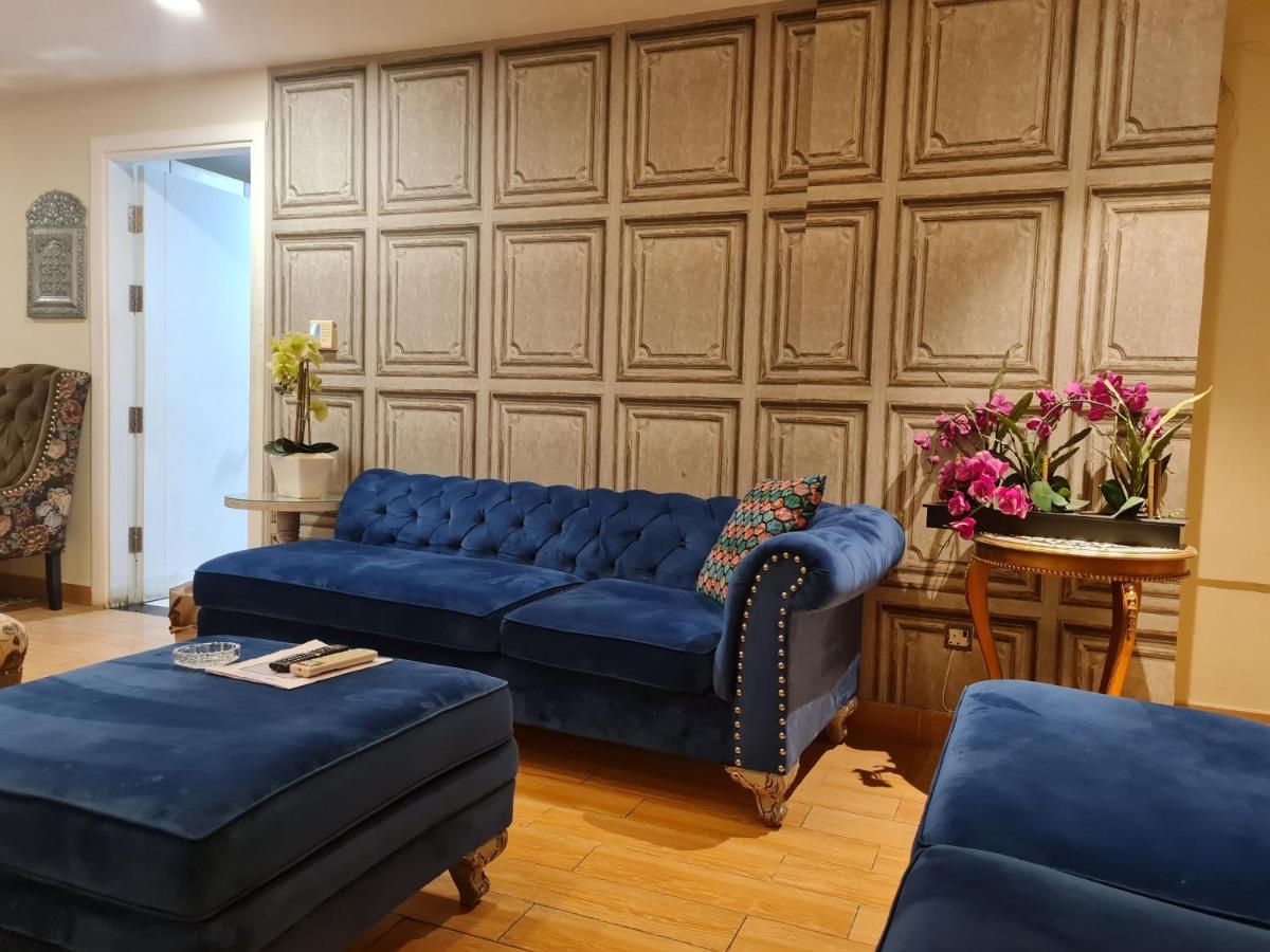Royal Residencia Centaurus Apartment Исламабад Екстериор снимка