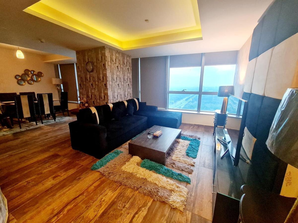 Royal Residencia Centaurus Apartment Исламабад Екстериор снимка