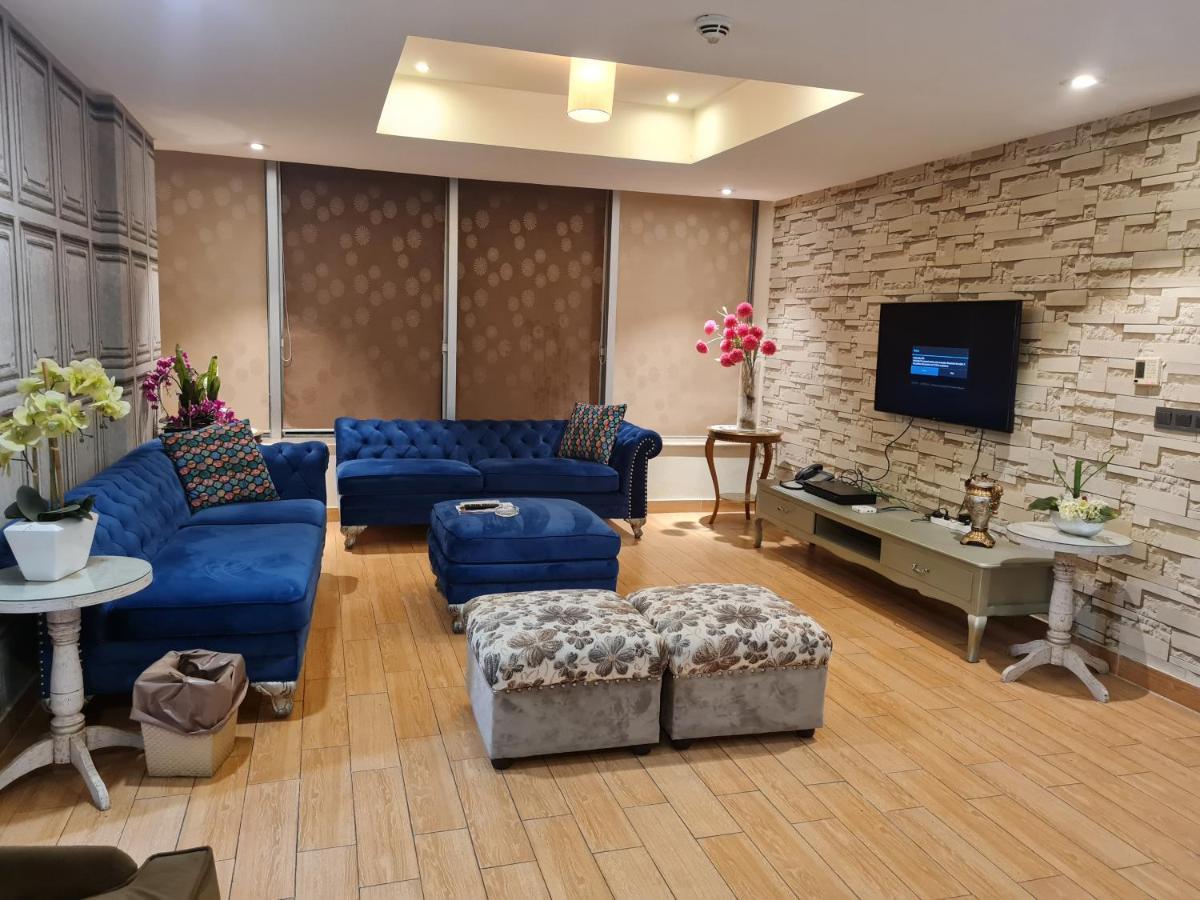 Royal Residencia Centaurus Apartment Исламабад Екстериор снимка