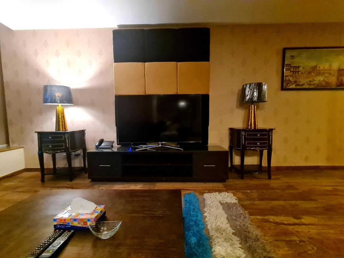 Royal Residencia Centaurus Apartment Исламабад Екстериор снимка
