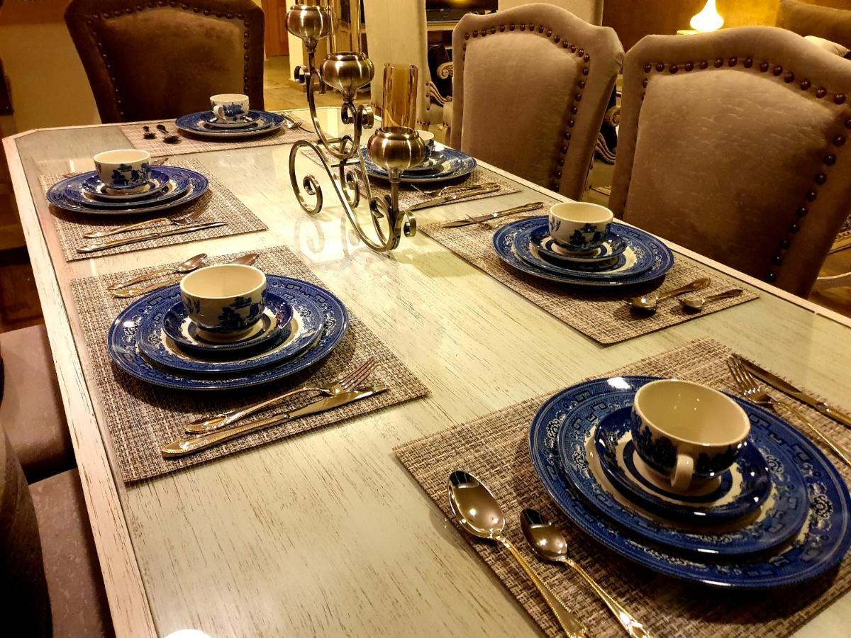 Royal Residencia Centaurus Apartment Исламабад Екстериор снимка
